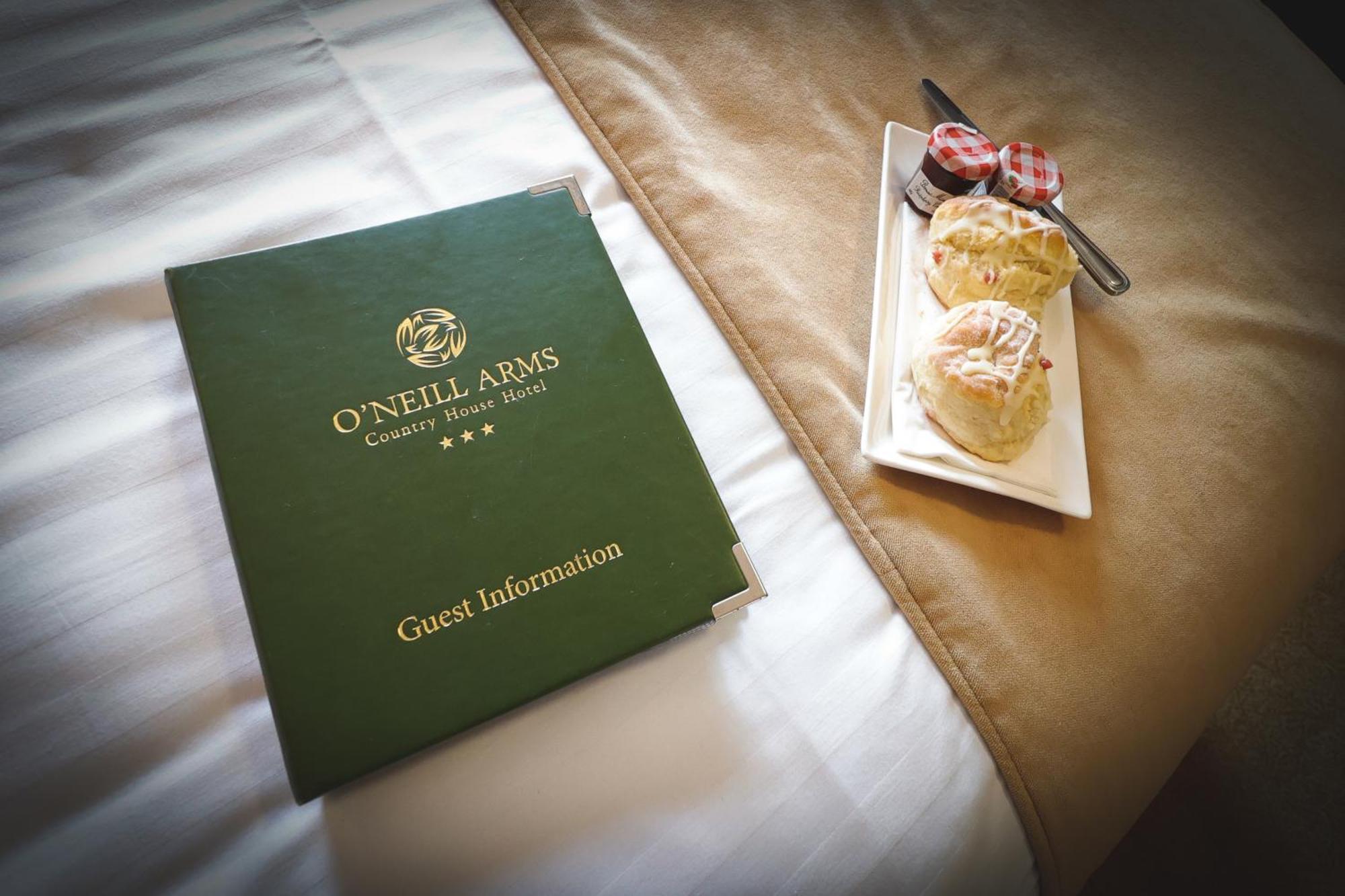 O'Neill Arms Hotel Toome Extérieur photo